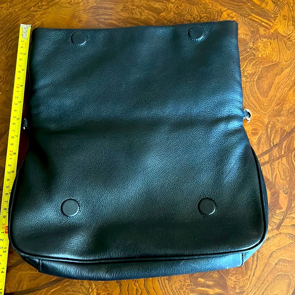 Tory Burch black leather handbag - Picture 2 of 10